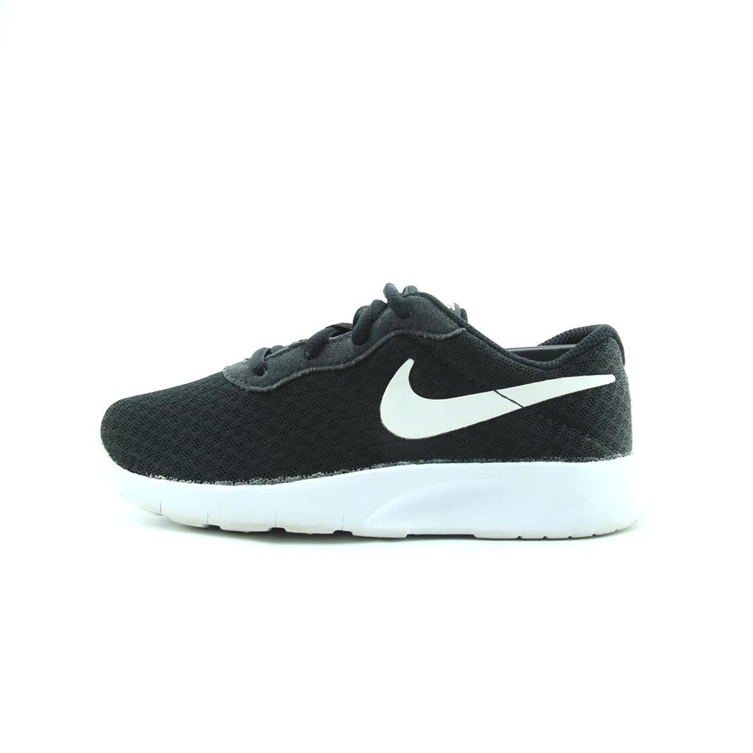 NIKE TANJUN
