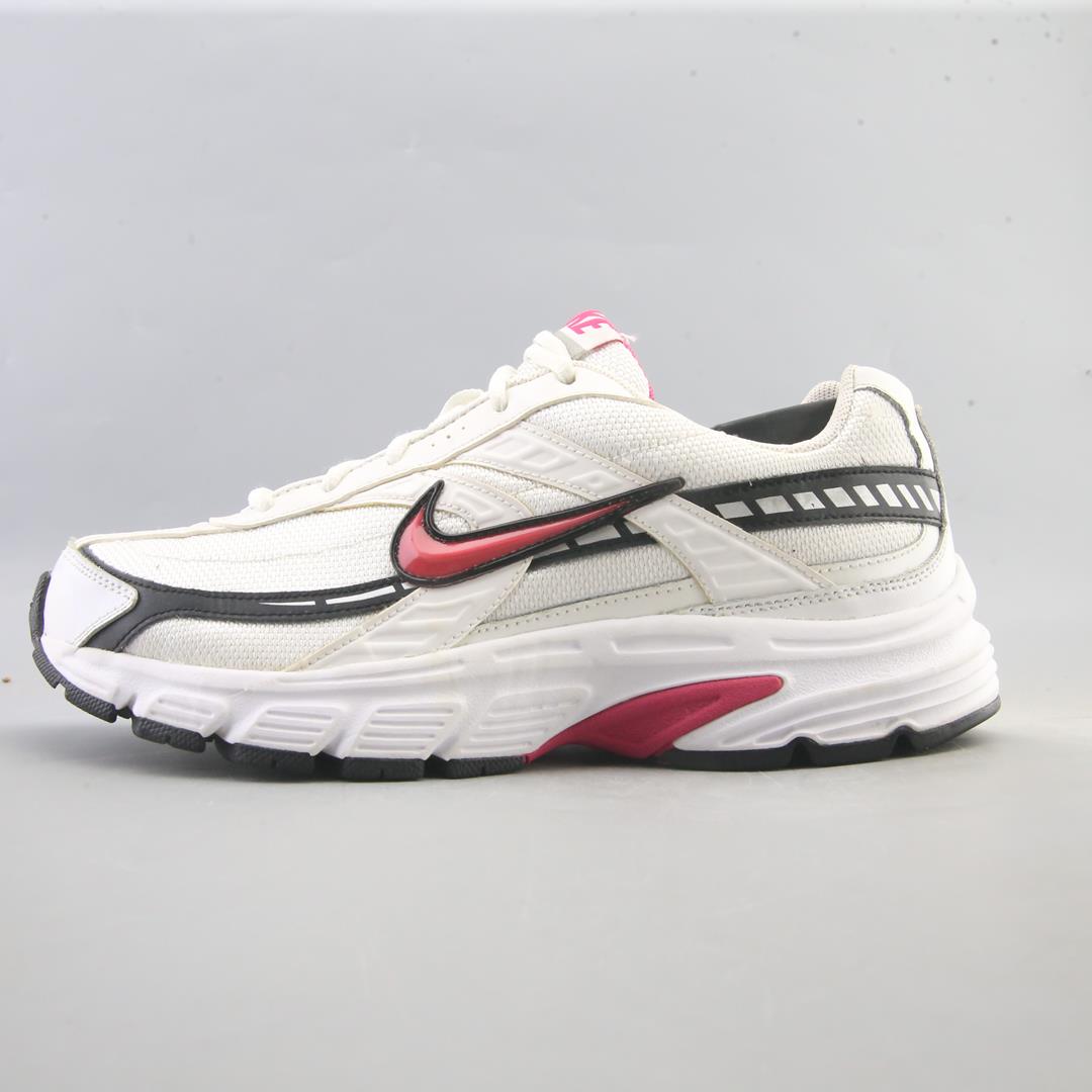 NIKE INITIATOR