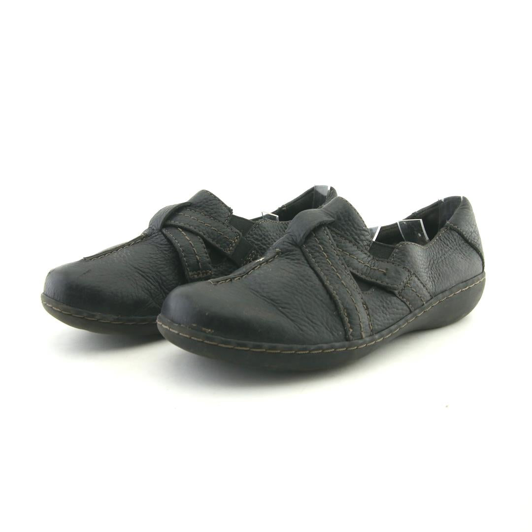 CLARKS COLLECTION