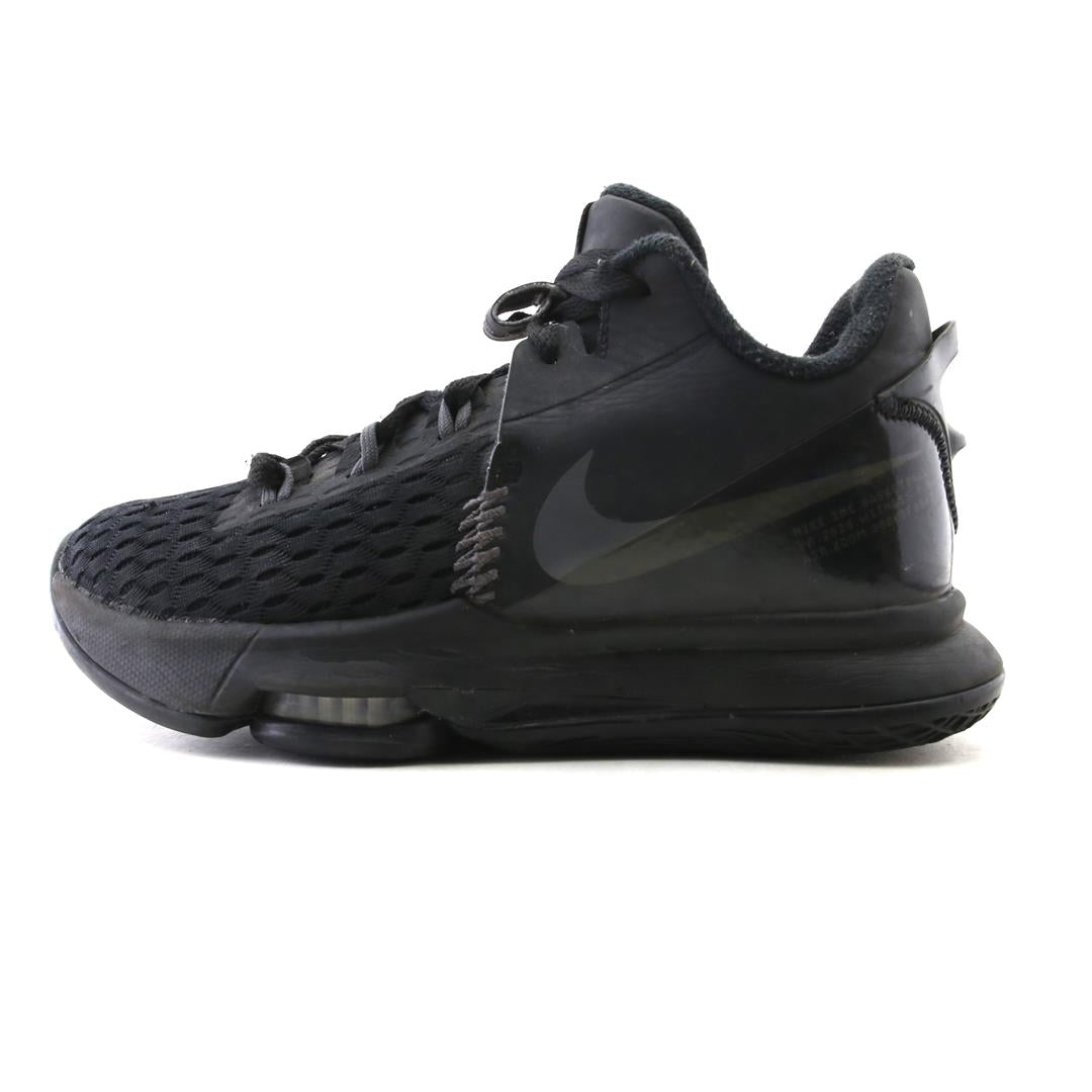 NIKE LEBRON WITNESS 5