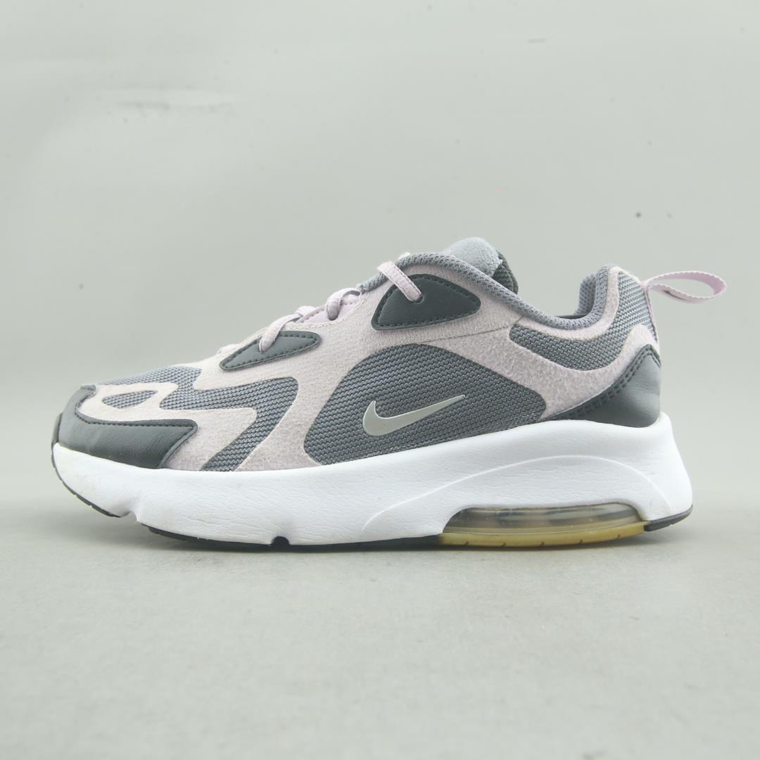 NIKE  AIR MAX 200