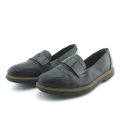 CLARKS COLLECTION