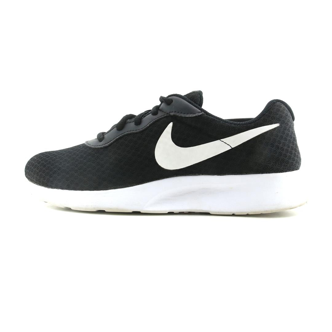 NIKE TANJUN