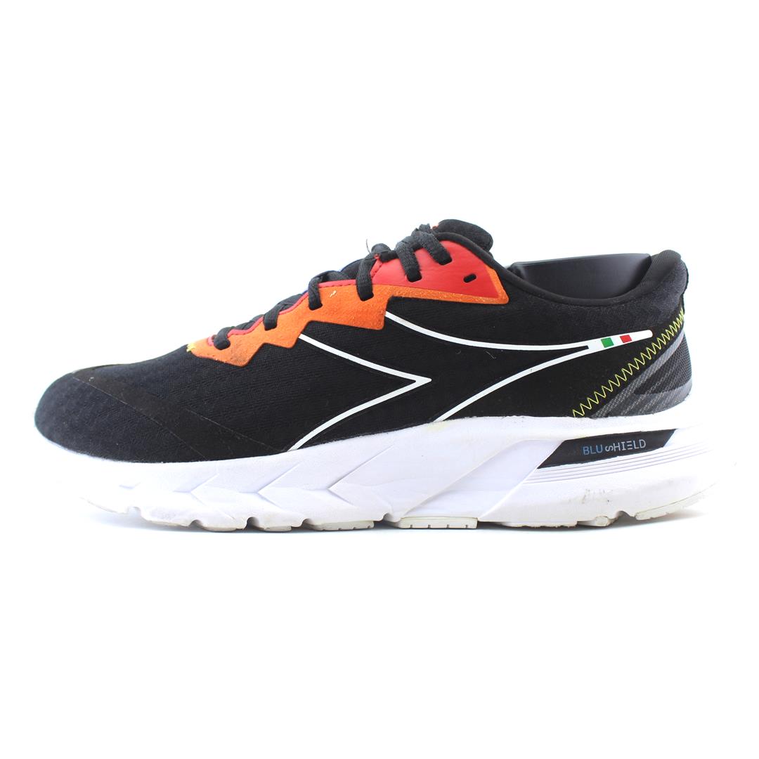 DIADORA MYTHOS BLUSHIELD VOLO 2