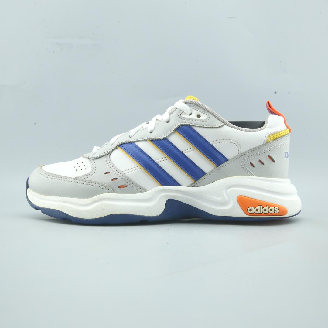 ADIDAS STRUTTER