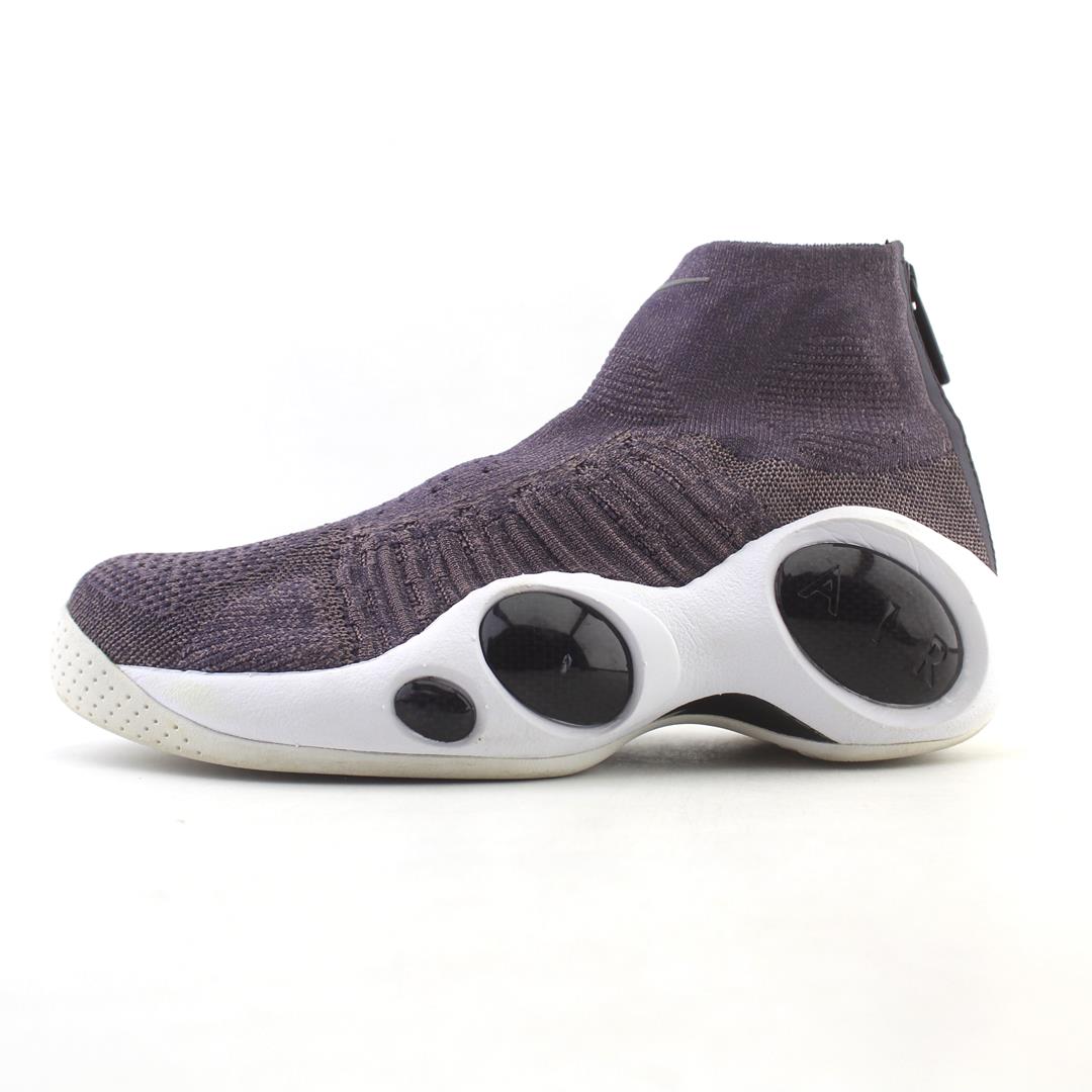 NIKE  FLIGHT BONAFIDE