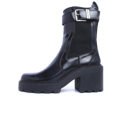 ZARA. .