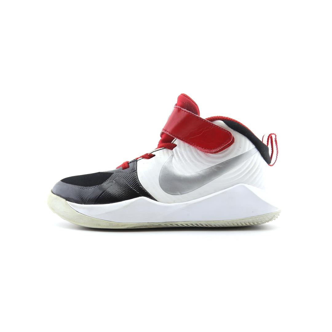 NIKE  TEAM HUSTLE D9