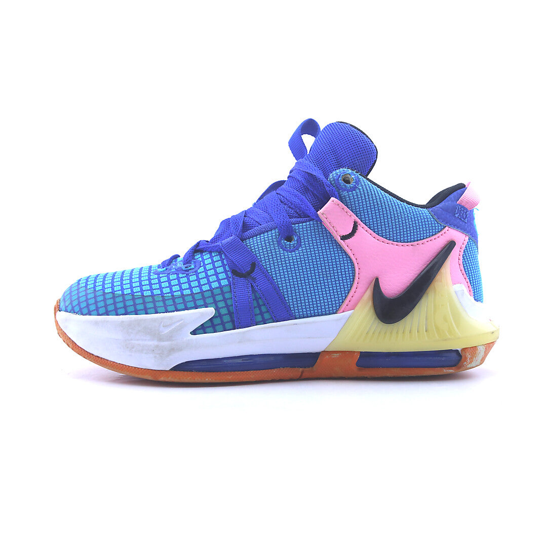 NIKE LEBRON WITNESS 7