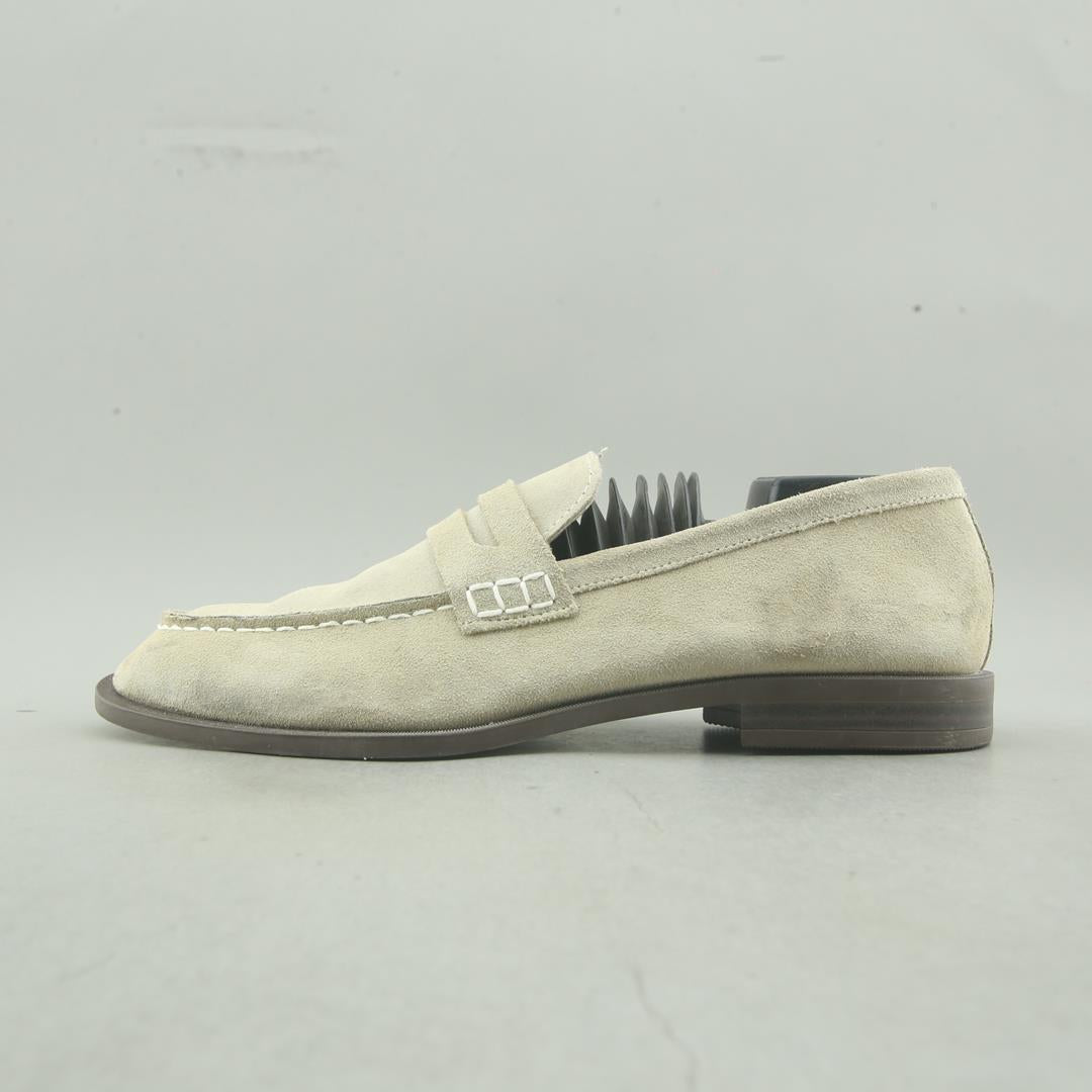 ZARA. .