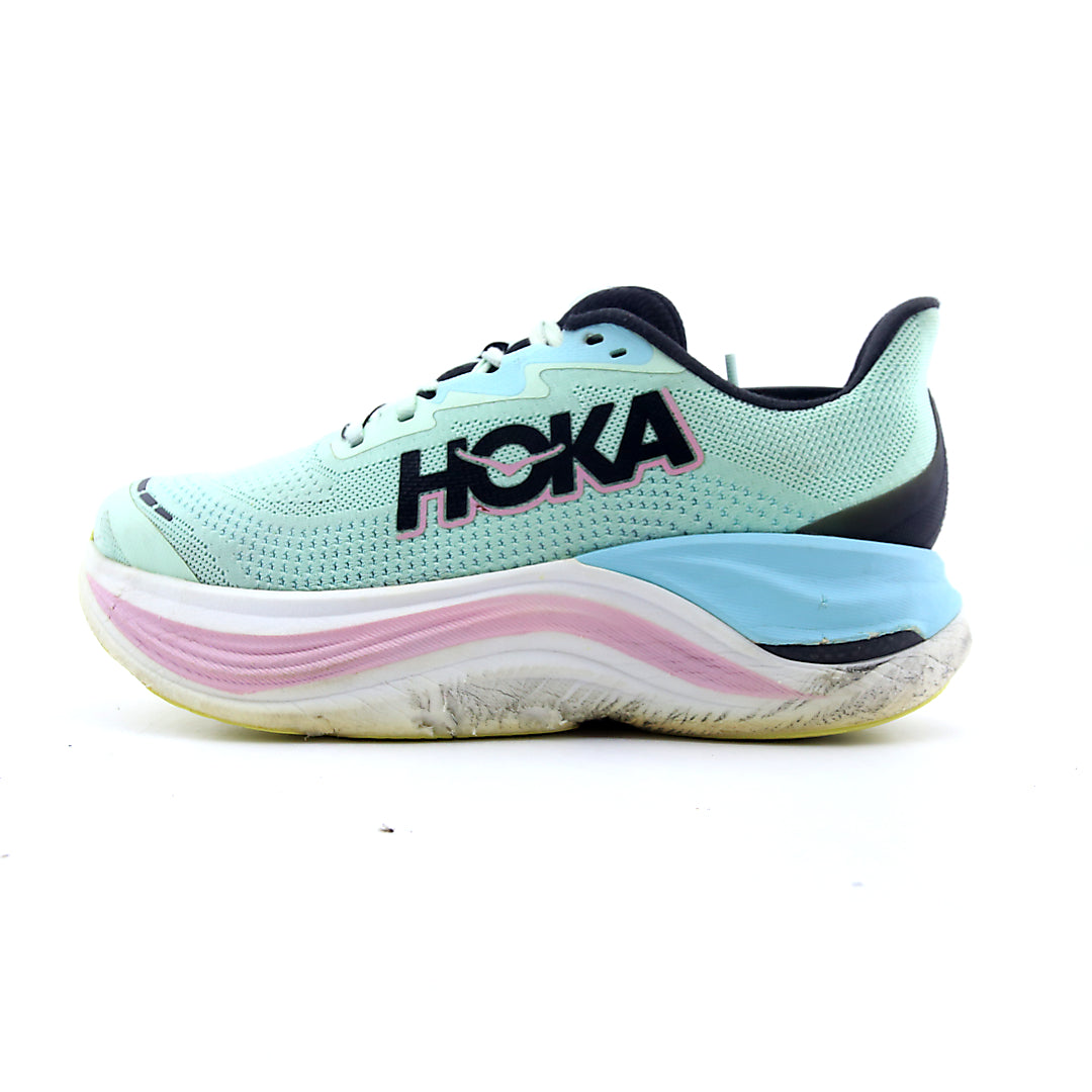 HOKA ONE ONE SKYWARD X