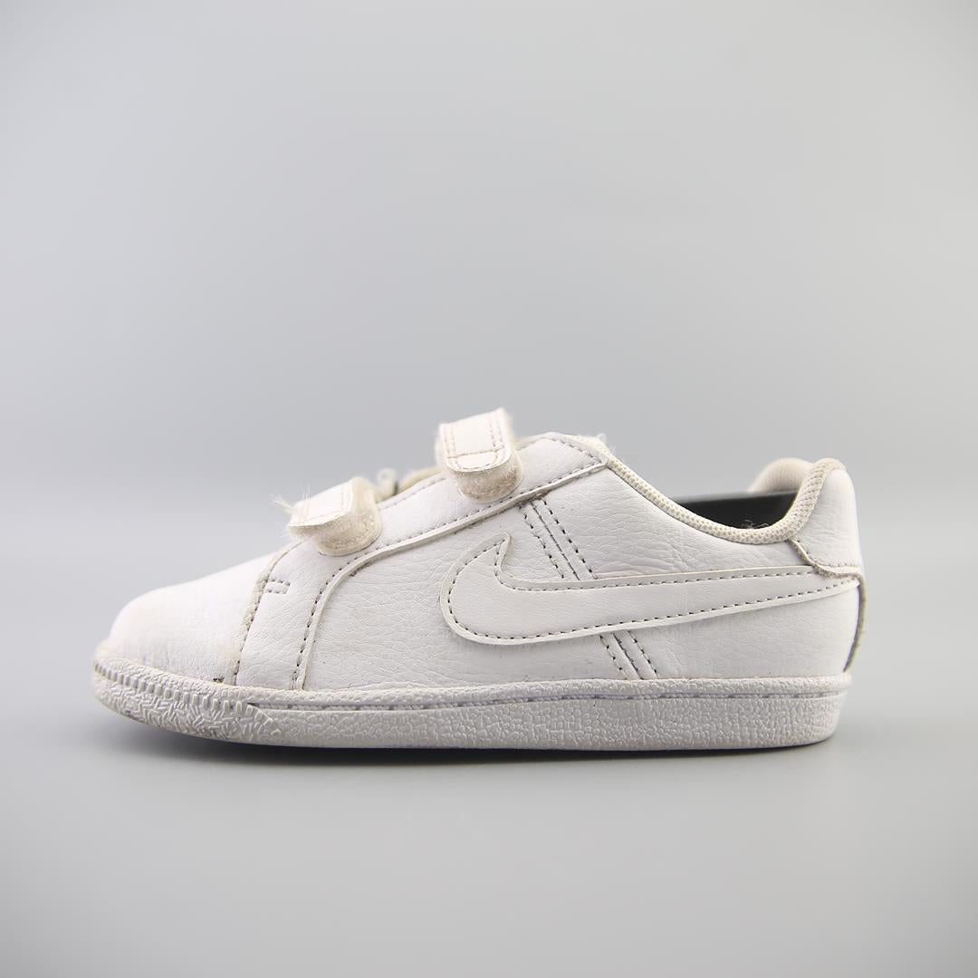 NIKE COURT ROYALE