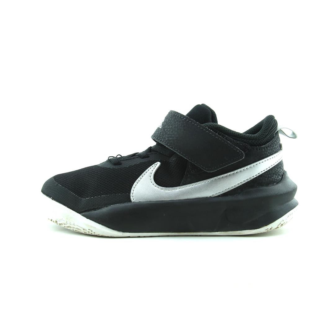 NIKE  TEAM HUSTLE D 10