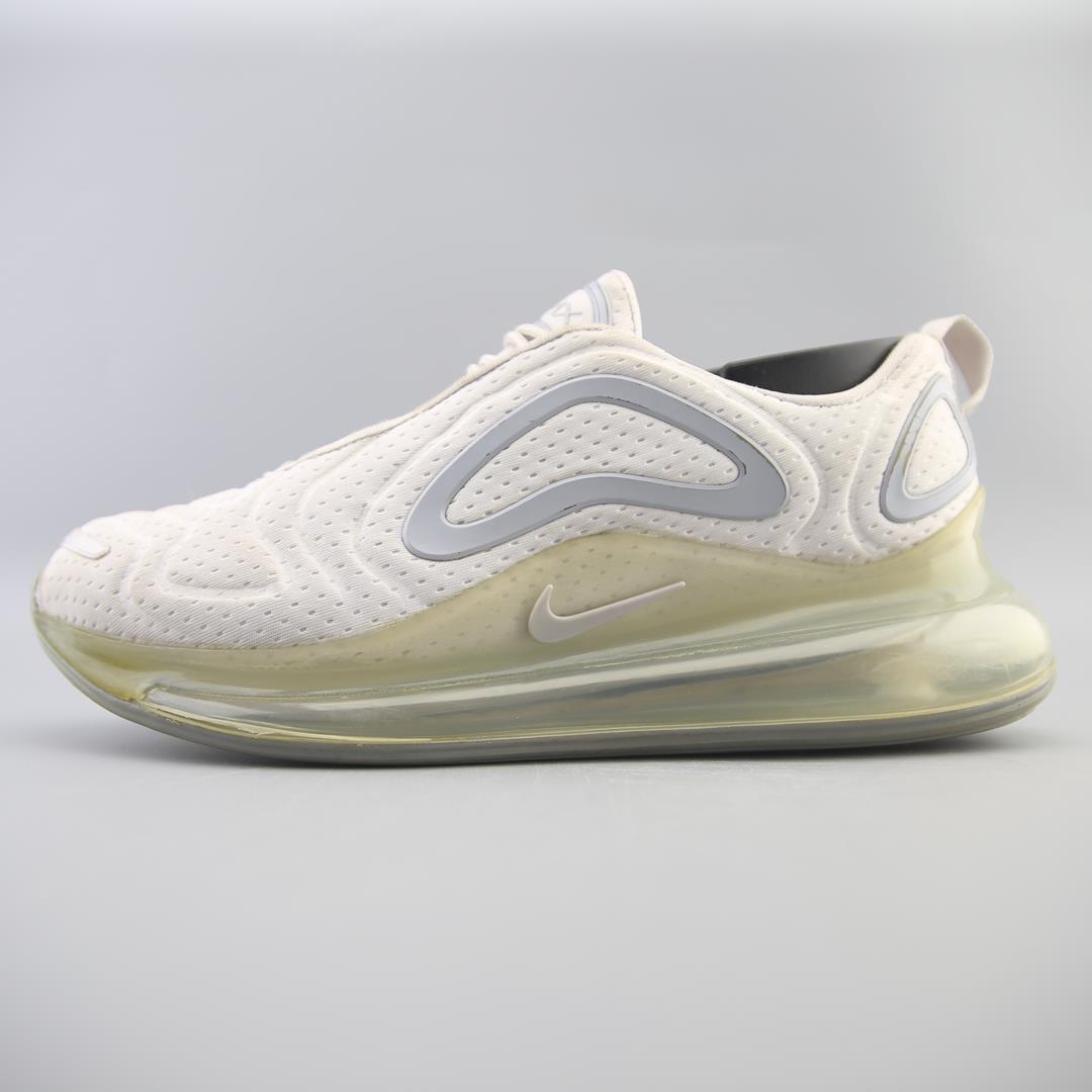 NIKE AIR MAX 720