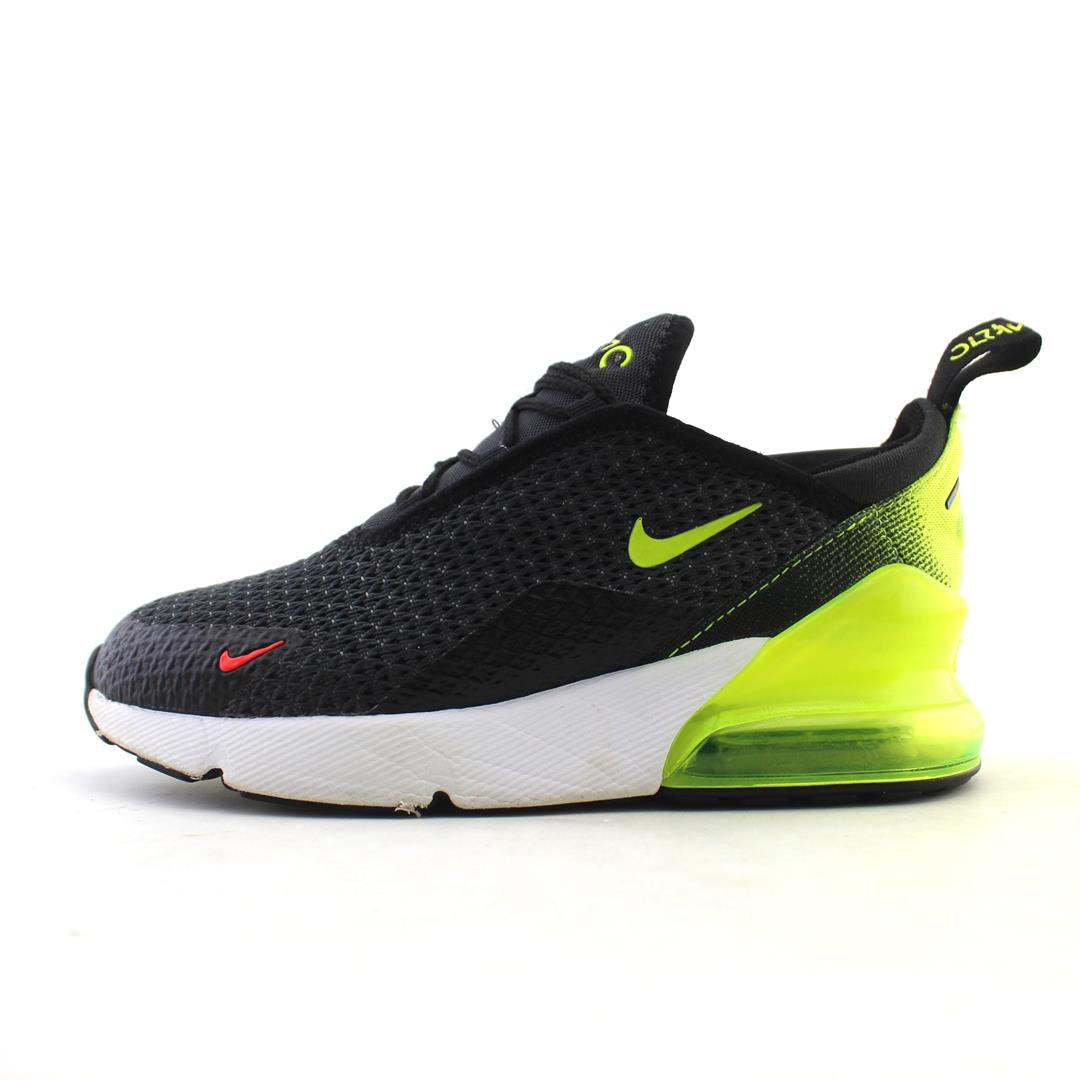 NIKE AIR MAX 270