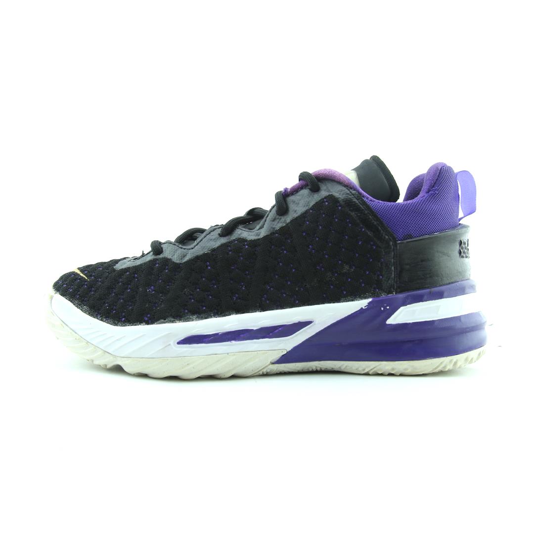 NIKE  LEBRON 18