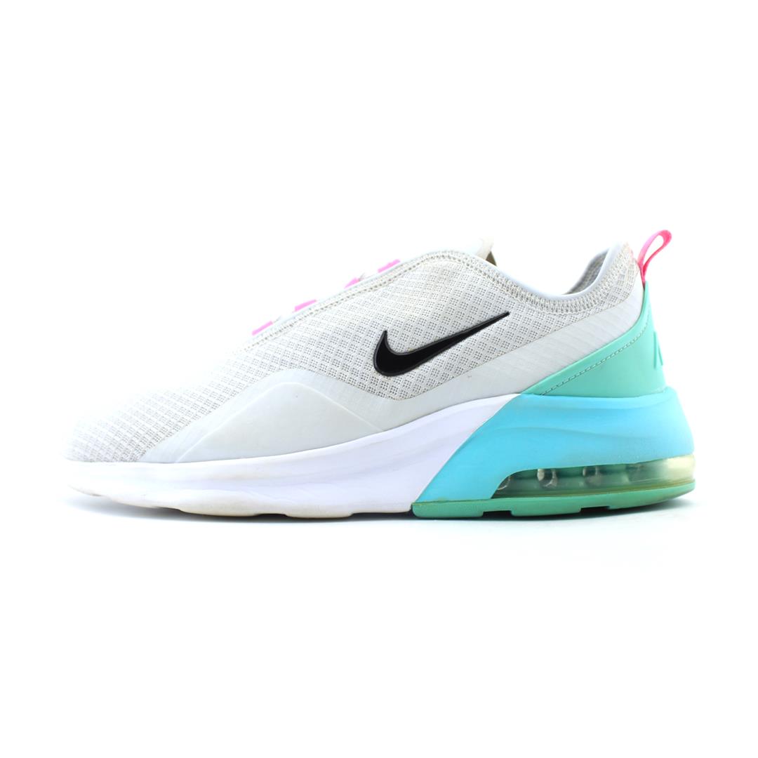 NIKE AIR MAX MOTION 2