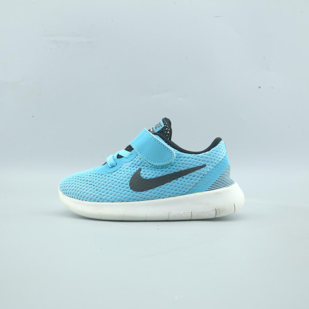 NIKE FREE RN