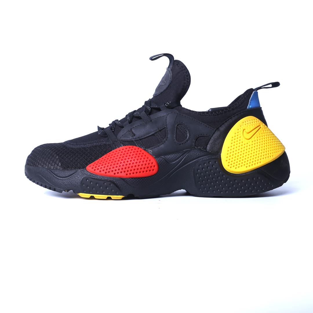 NIKE  HUARACHE EDGE