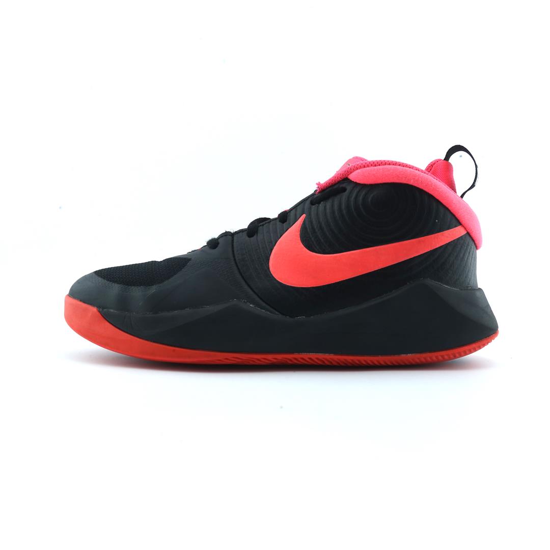 NIKE TEAM HUSTLE D 9