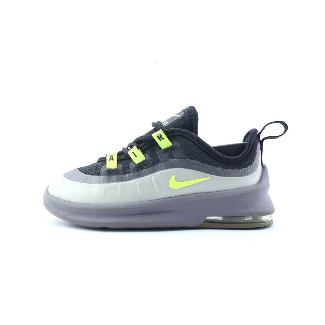 NIKE AIR MAX AXIS