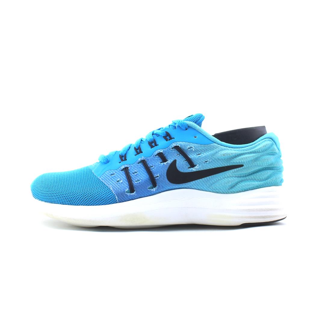 NIKE LUNARSTELOS