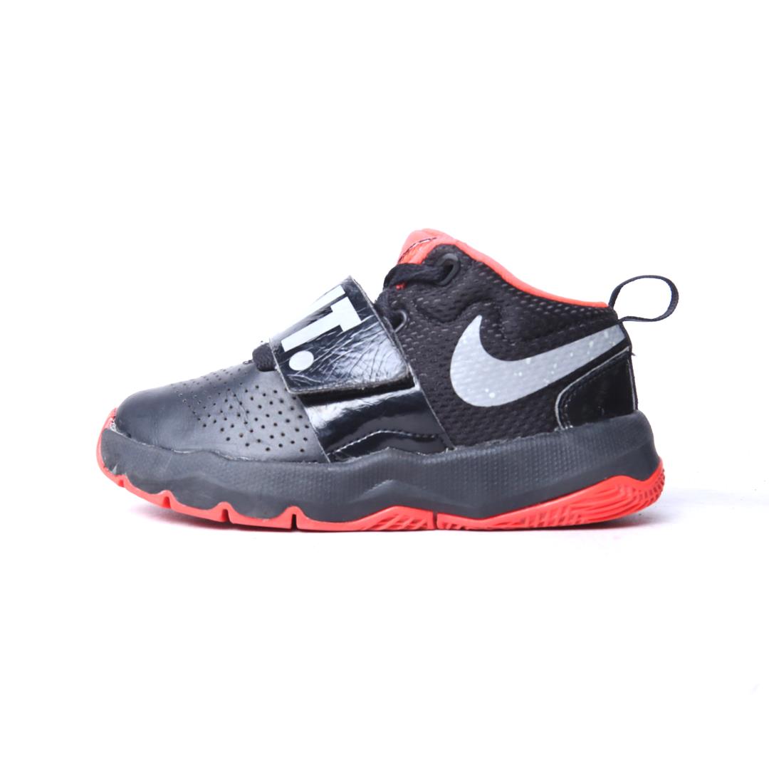 NIKE TEAM HUSTLE D8 PS