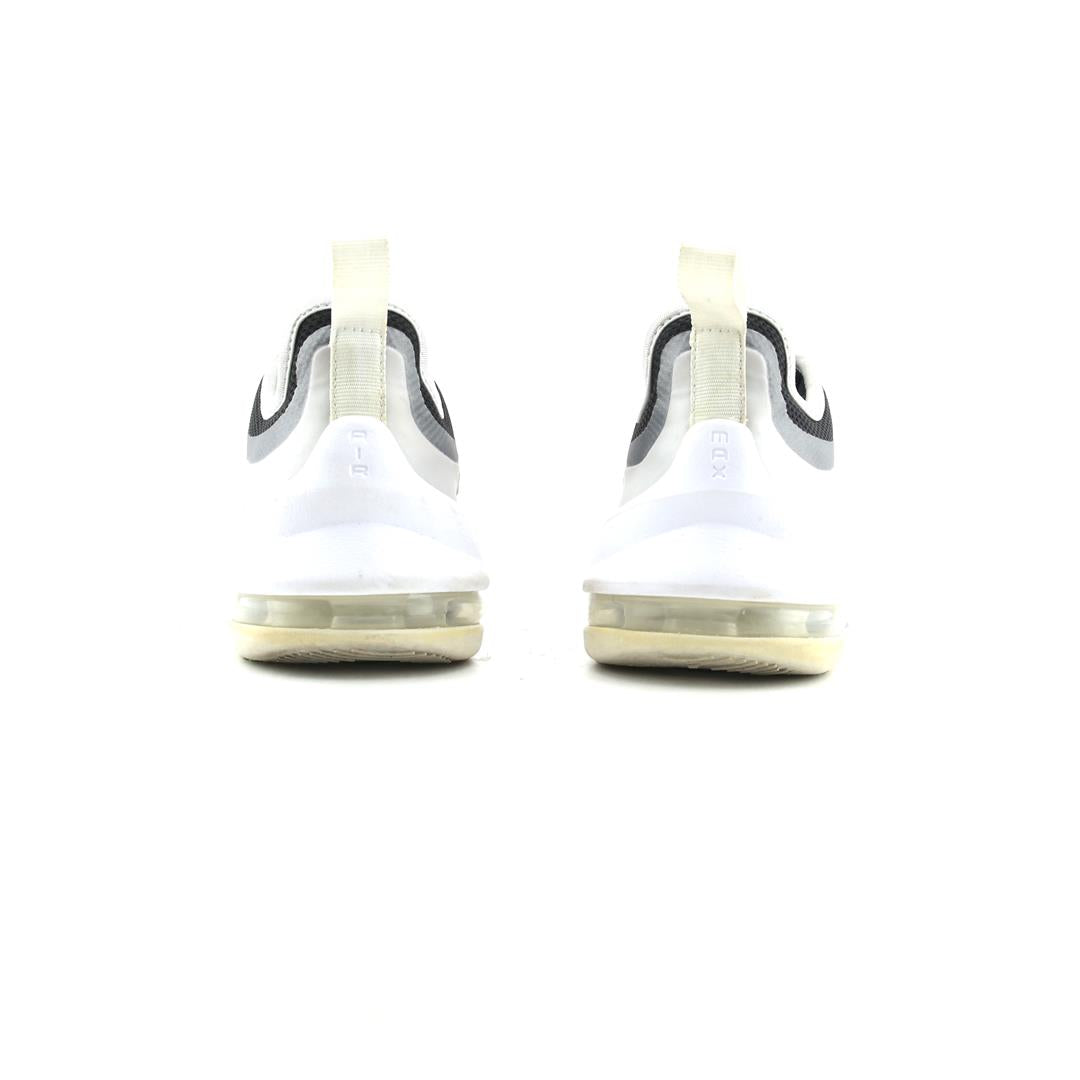 nike air max axis size 11