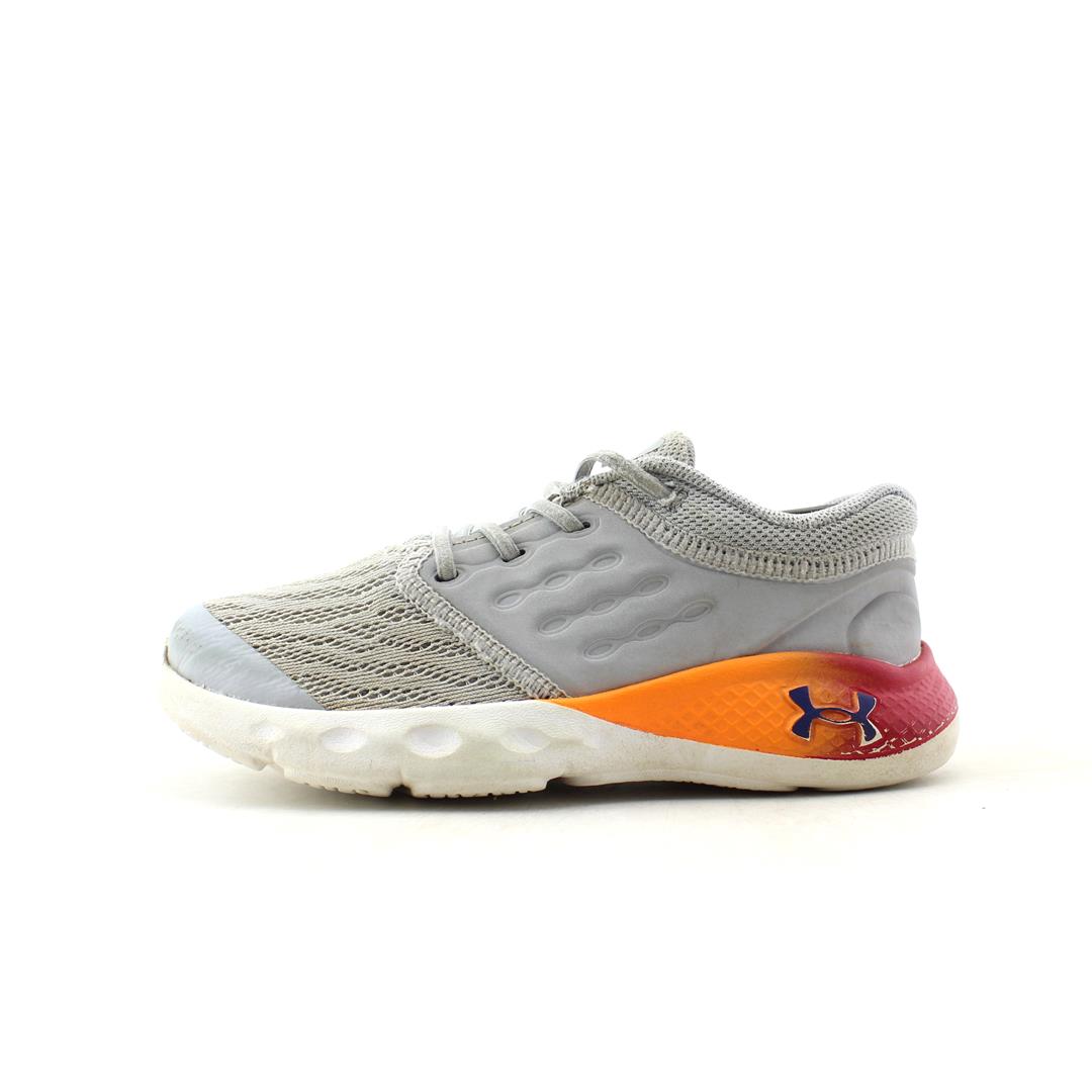 UNDER ARMOUR VANTAGE