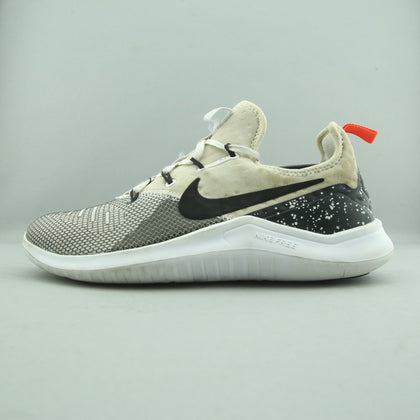 NIKE  FREE TR 8