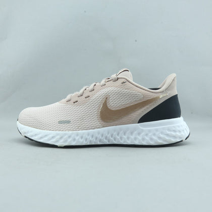 NIKE  REVOLUTION 5