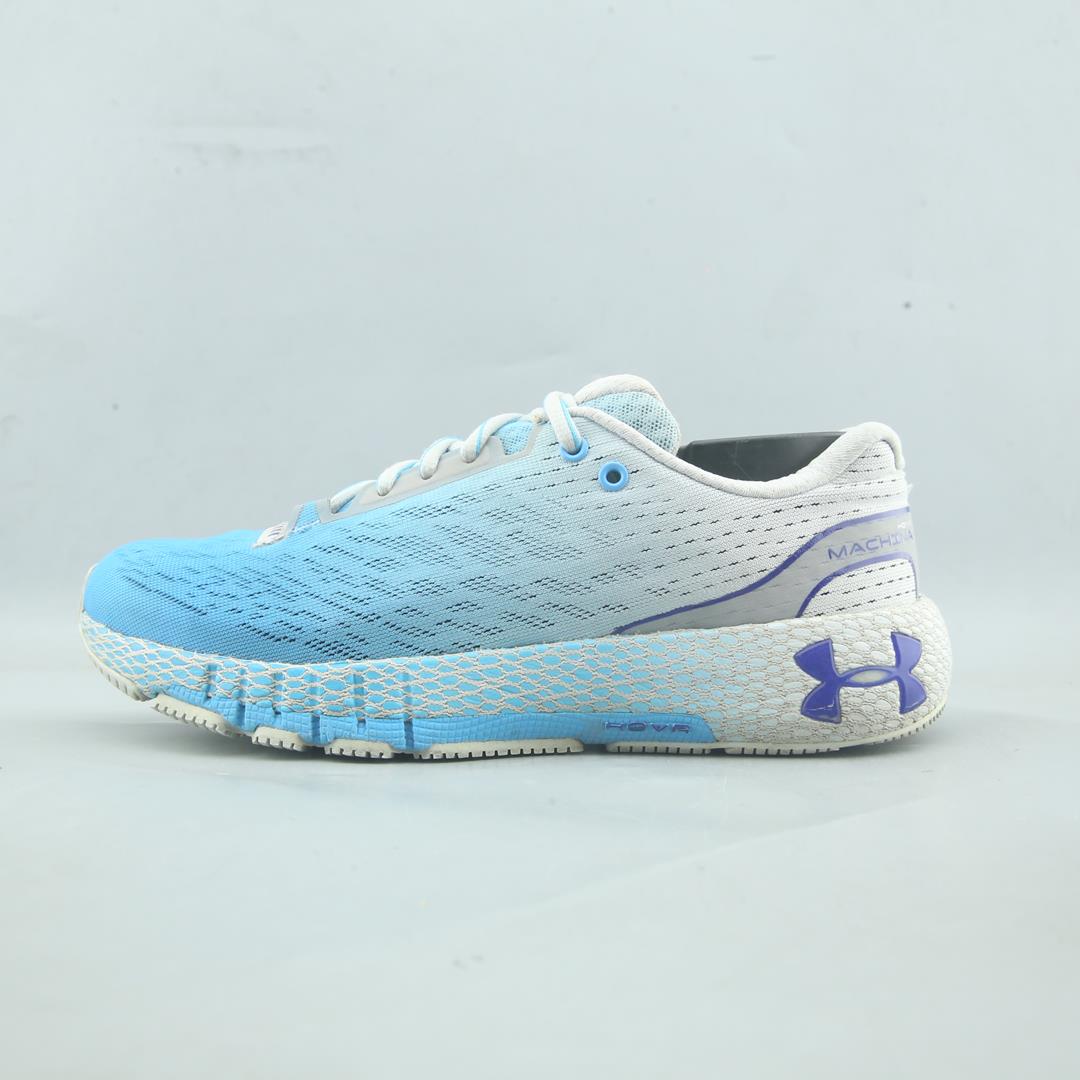 UNDER ARMOUR HOVR MACHINA