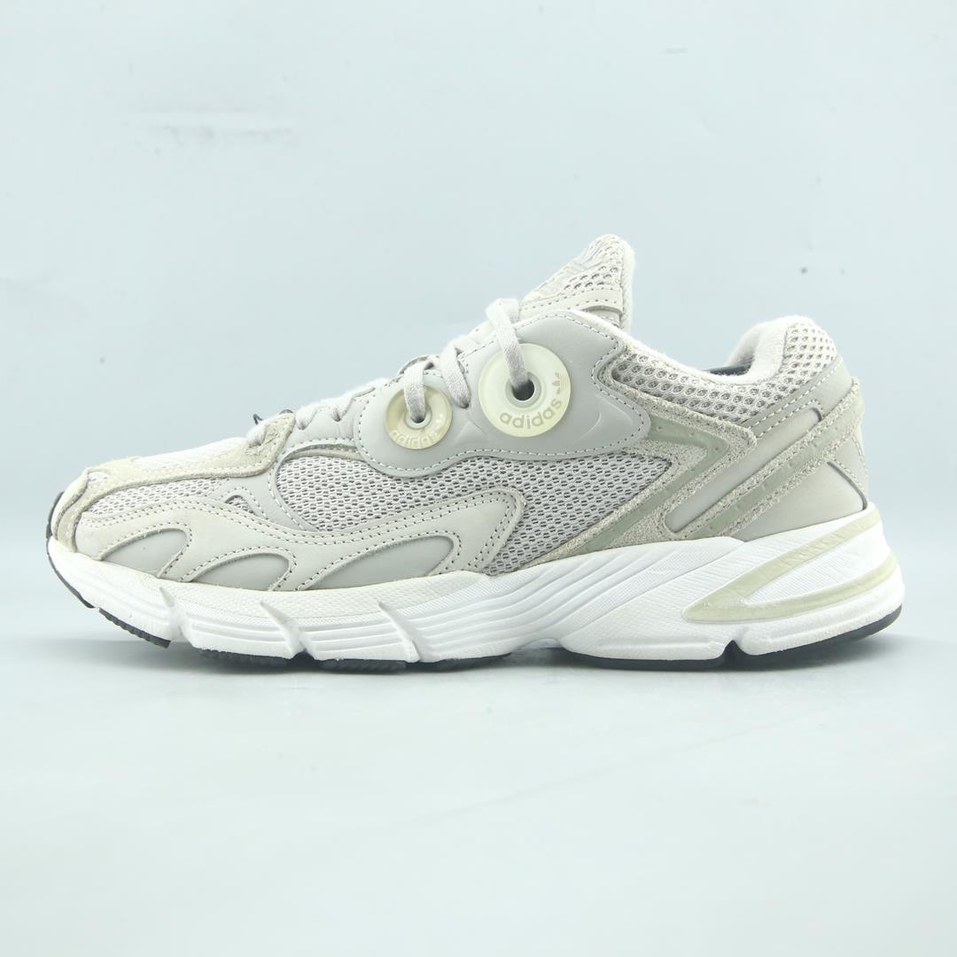 ADIDAS ASTIR