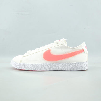 NIKE BLAZER LOW