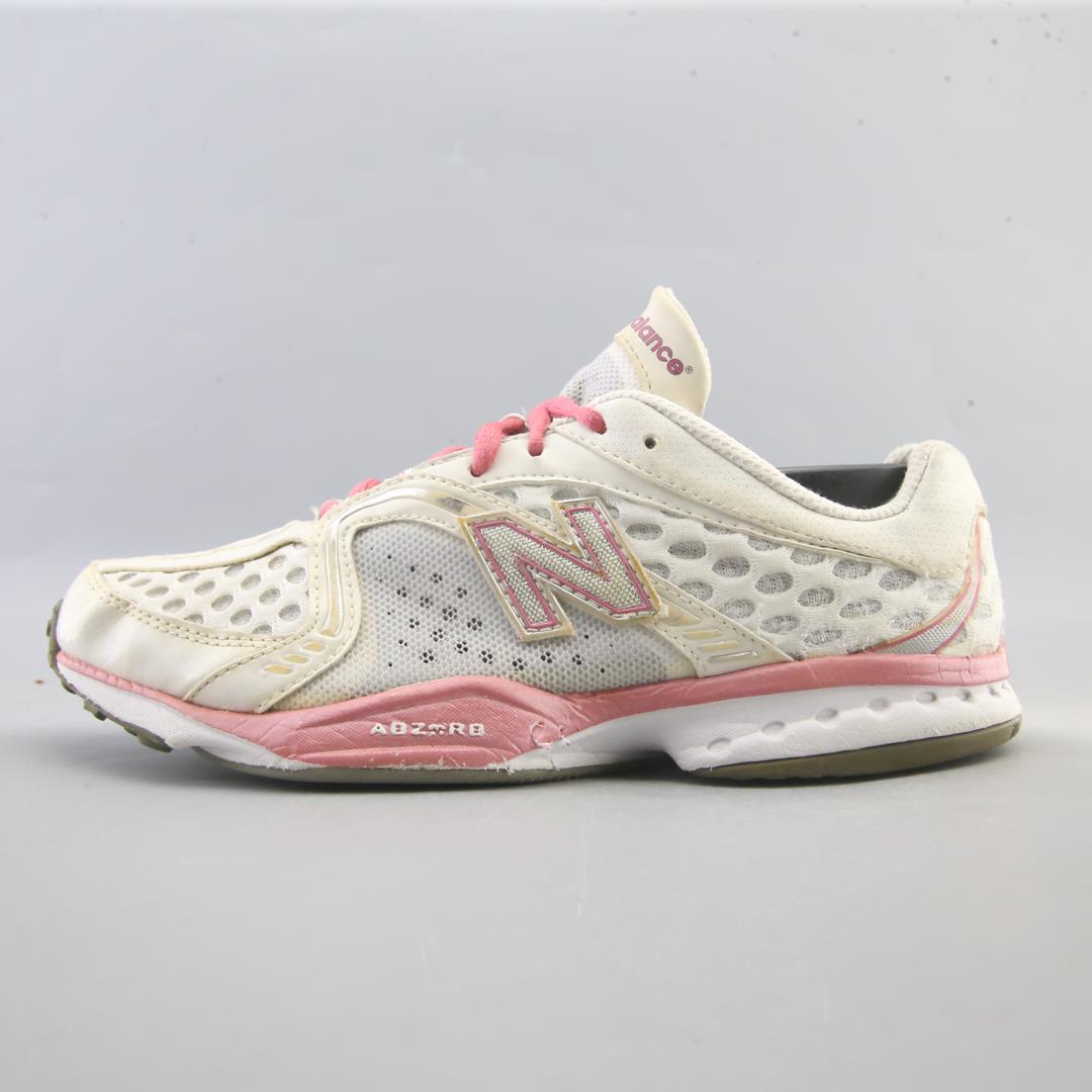 NEW BALANCE 805