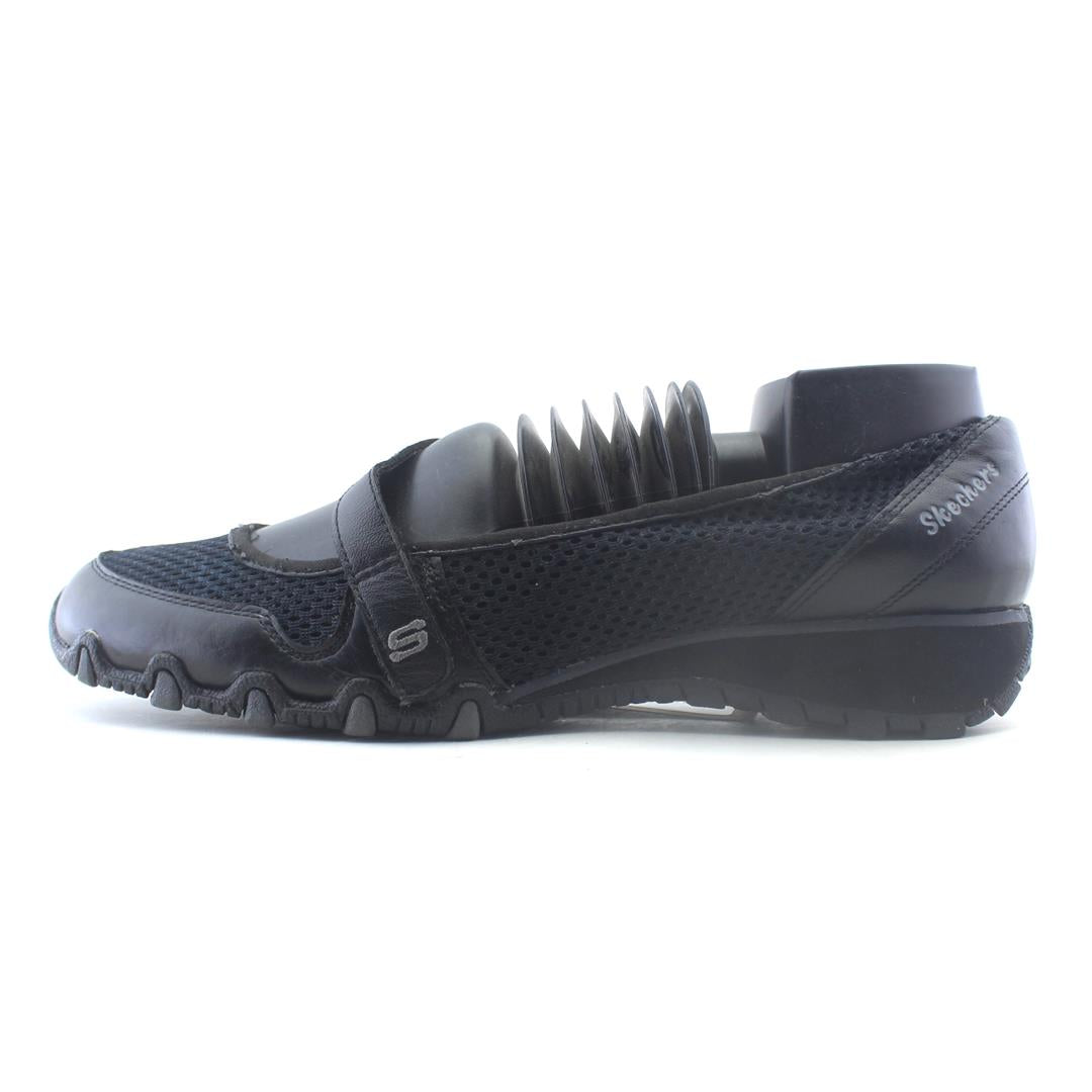 SKECHERS MEMORY FOAM