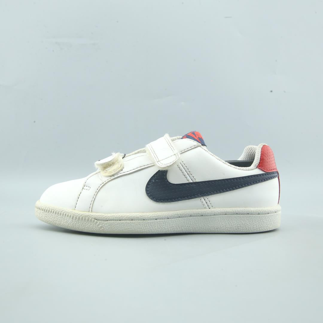 NIKE COURT ROYALE