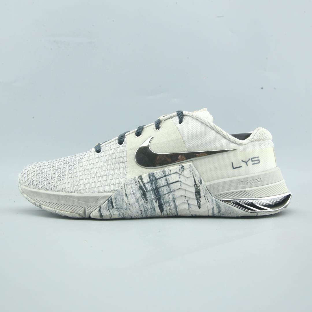NIKE METCON 8