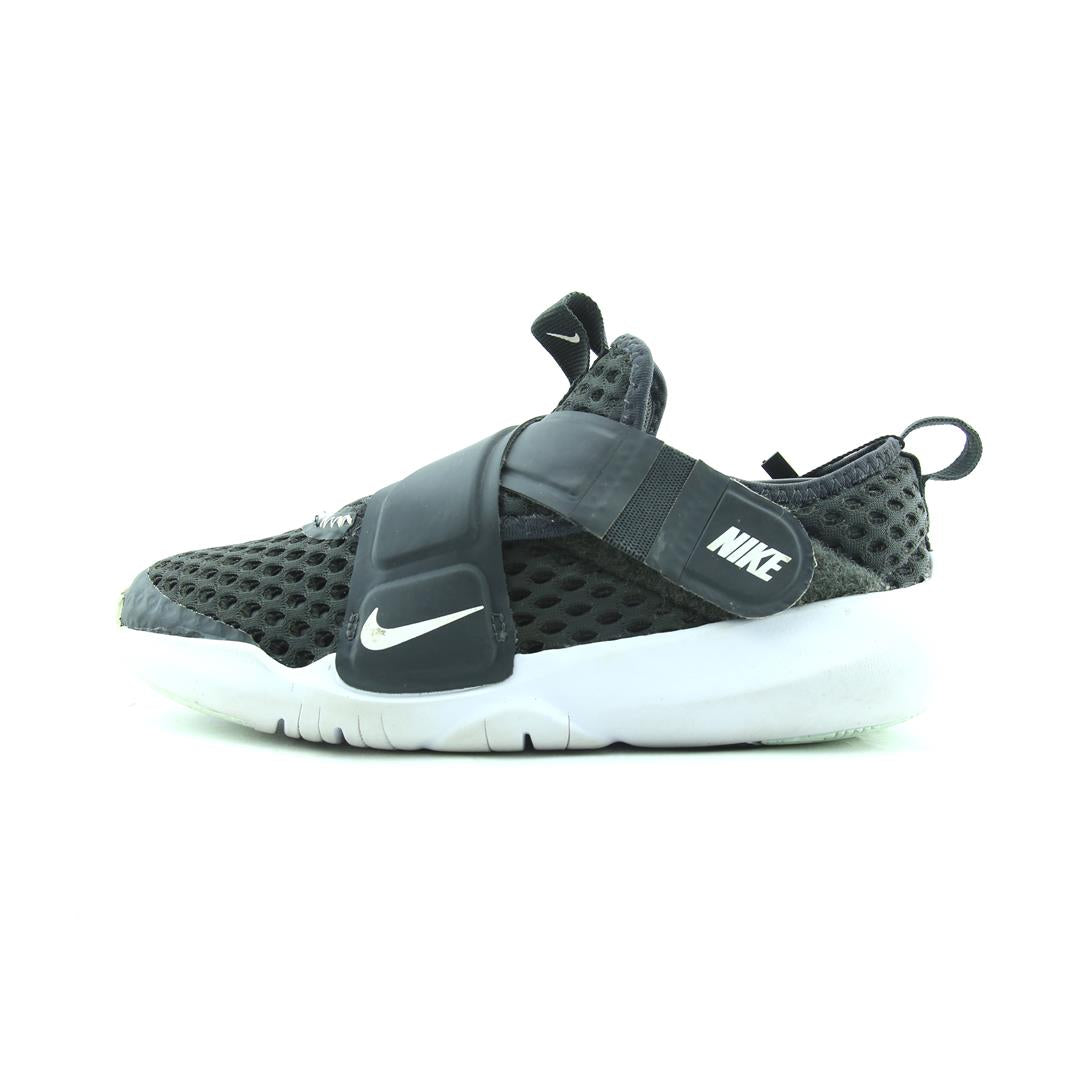 NIKE FLEX ADVANCE