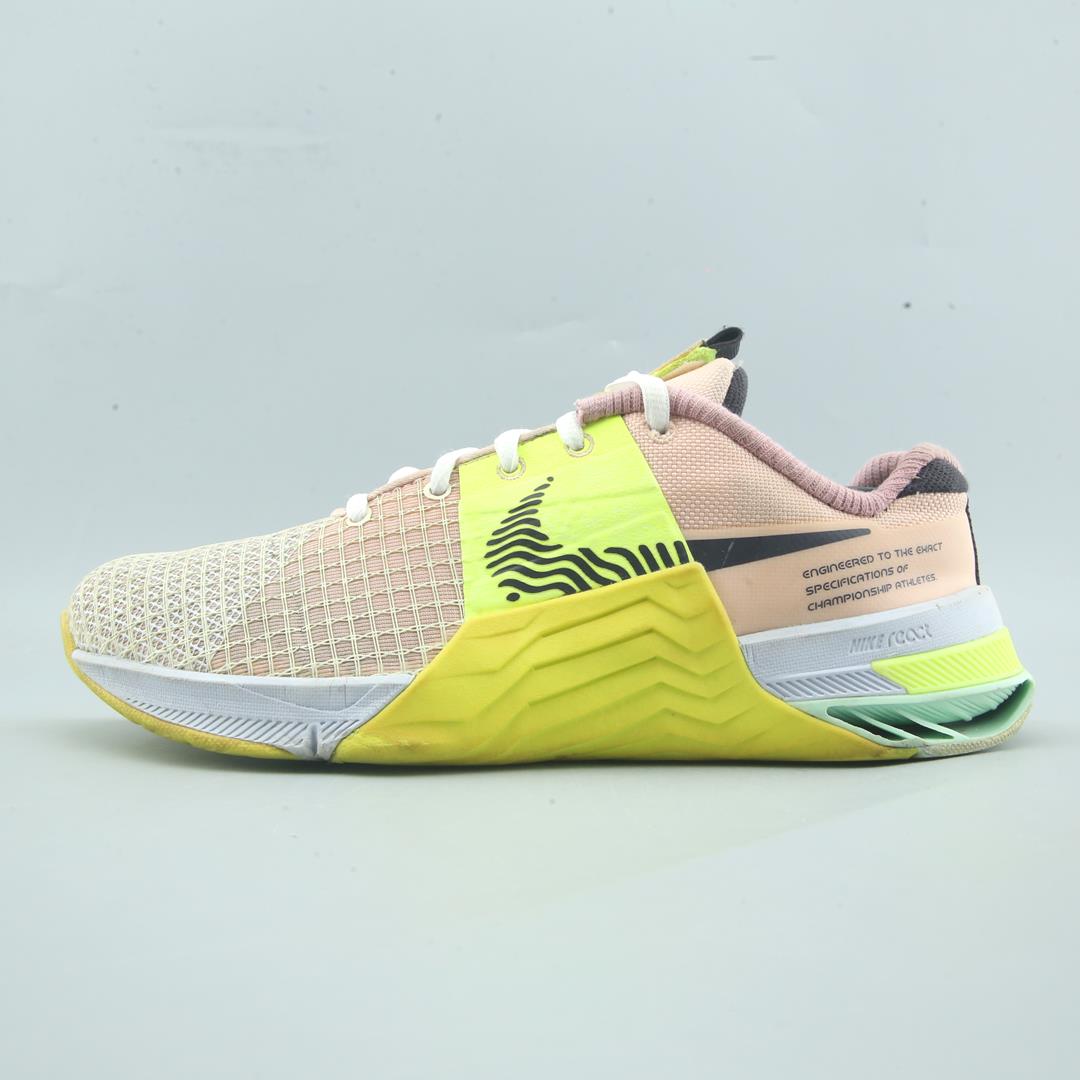 NIKE METCON 8