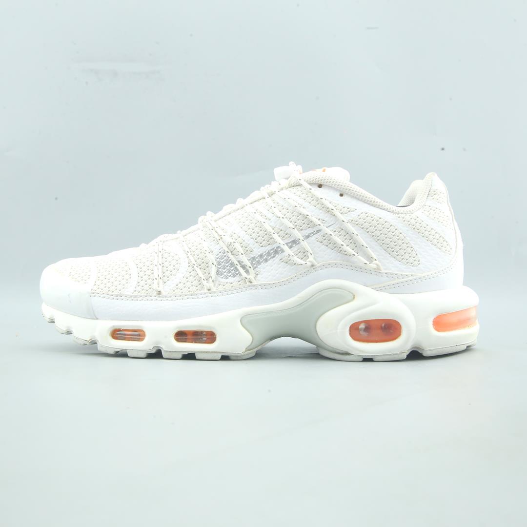 NIKE AIR MAX PLUS UTILITY