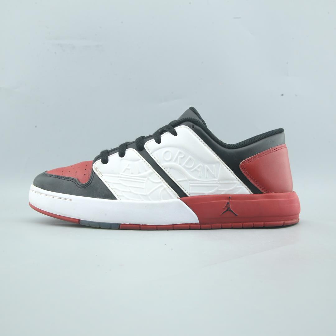 JORDAN NU RETRO 1 LOWC