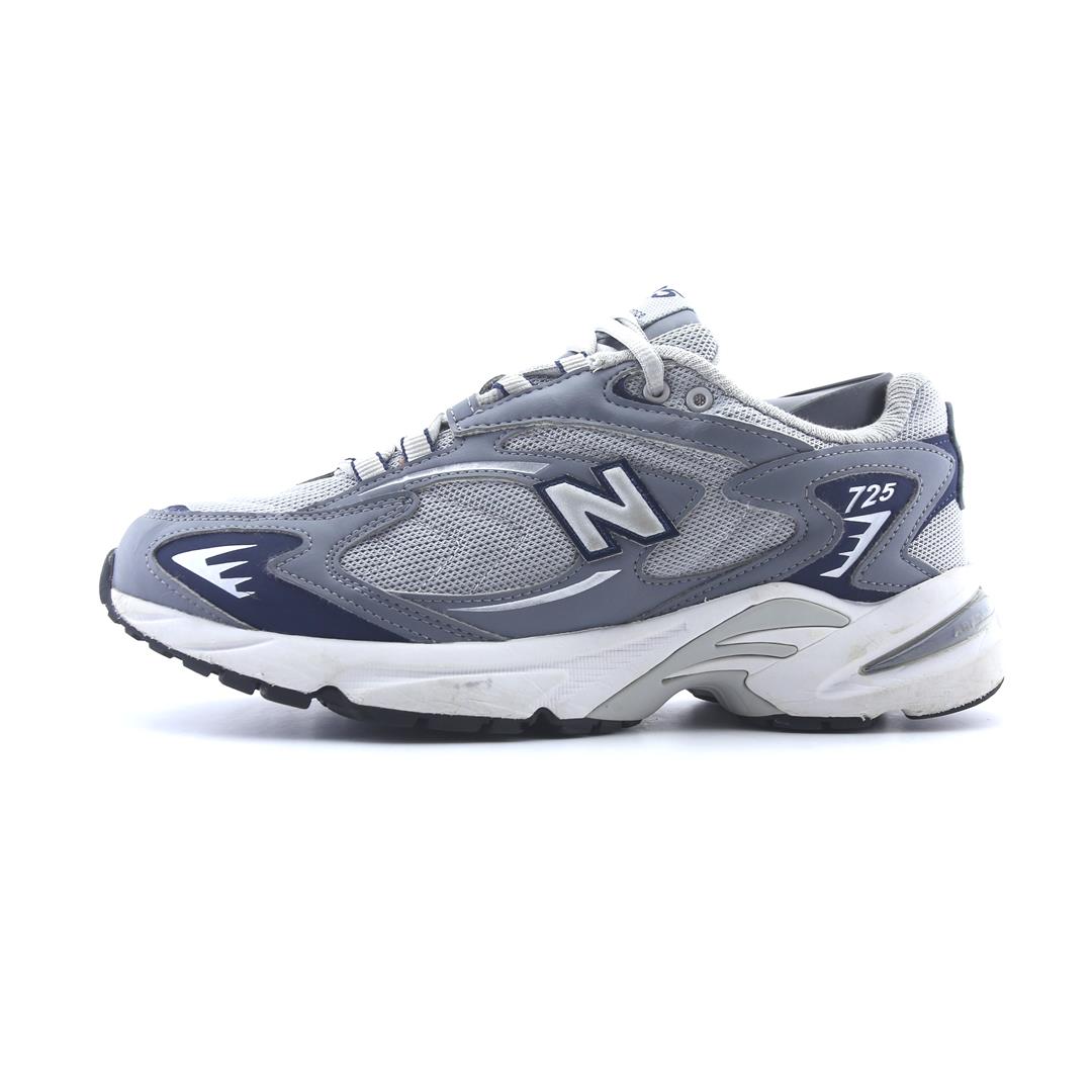 NEW BALANCE 725