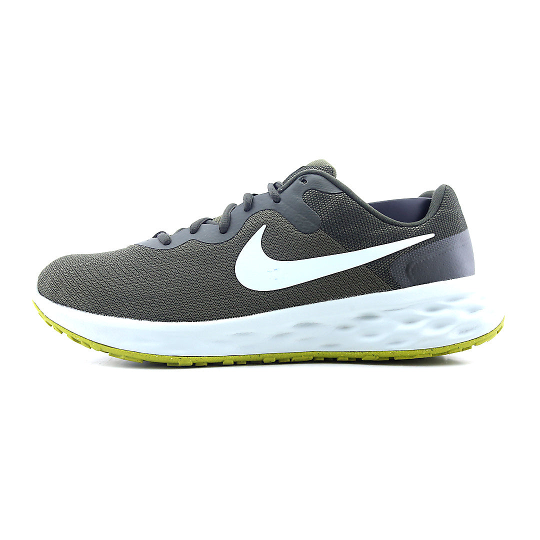 NIKE REVOLUTION 6