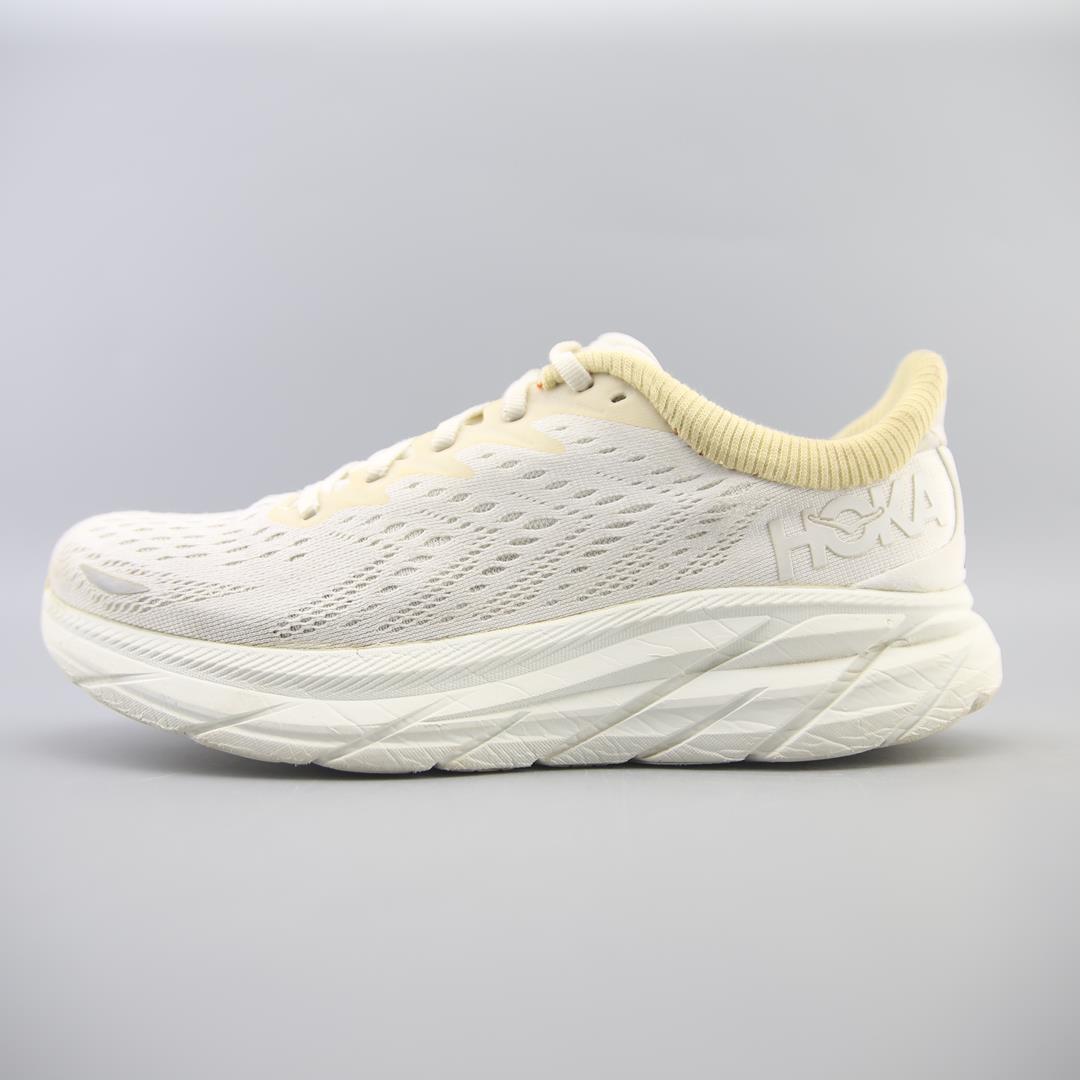 HOKA ONE ONE CLIFTON 8