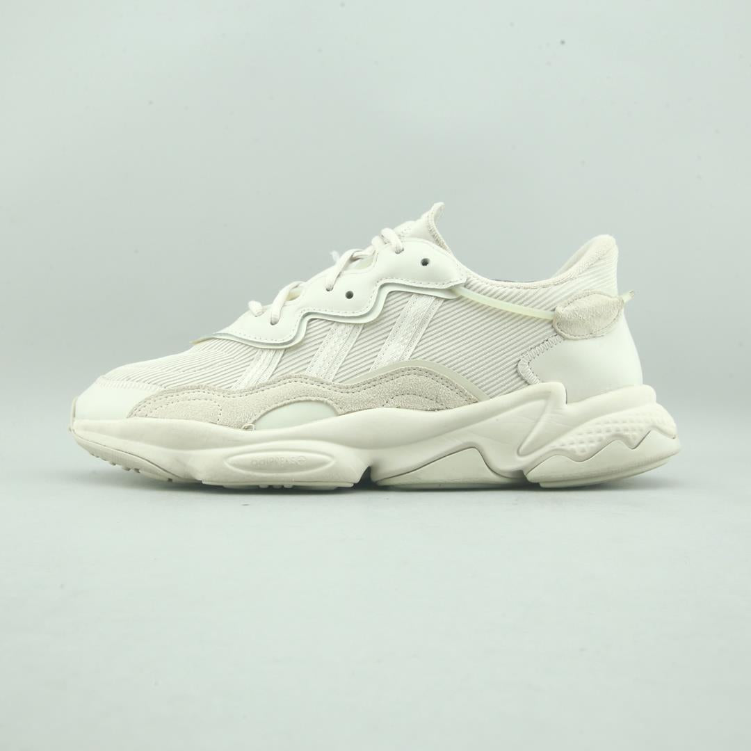 ADIDAS OZWEEGO