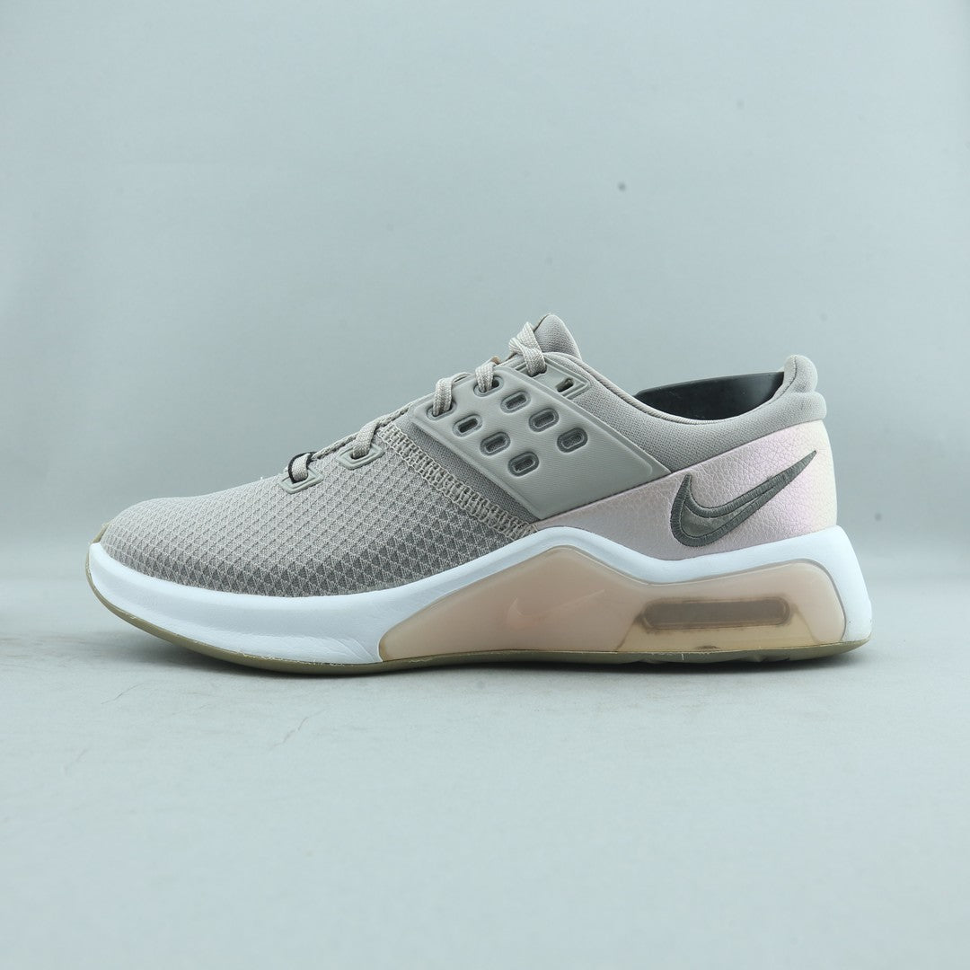 NIKE AIR MAX BELLA TR 4