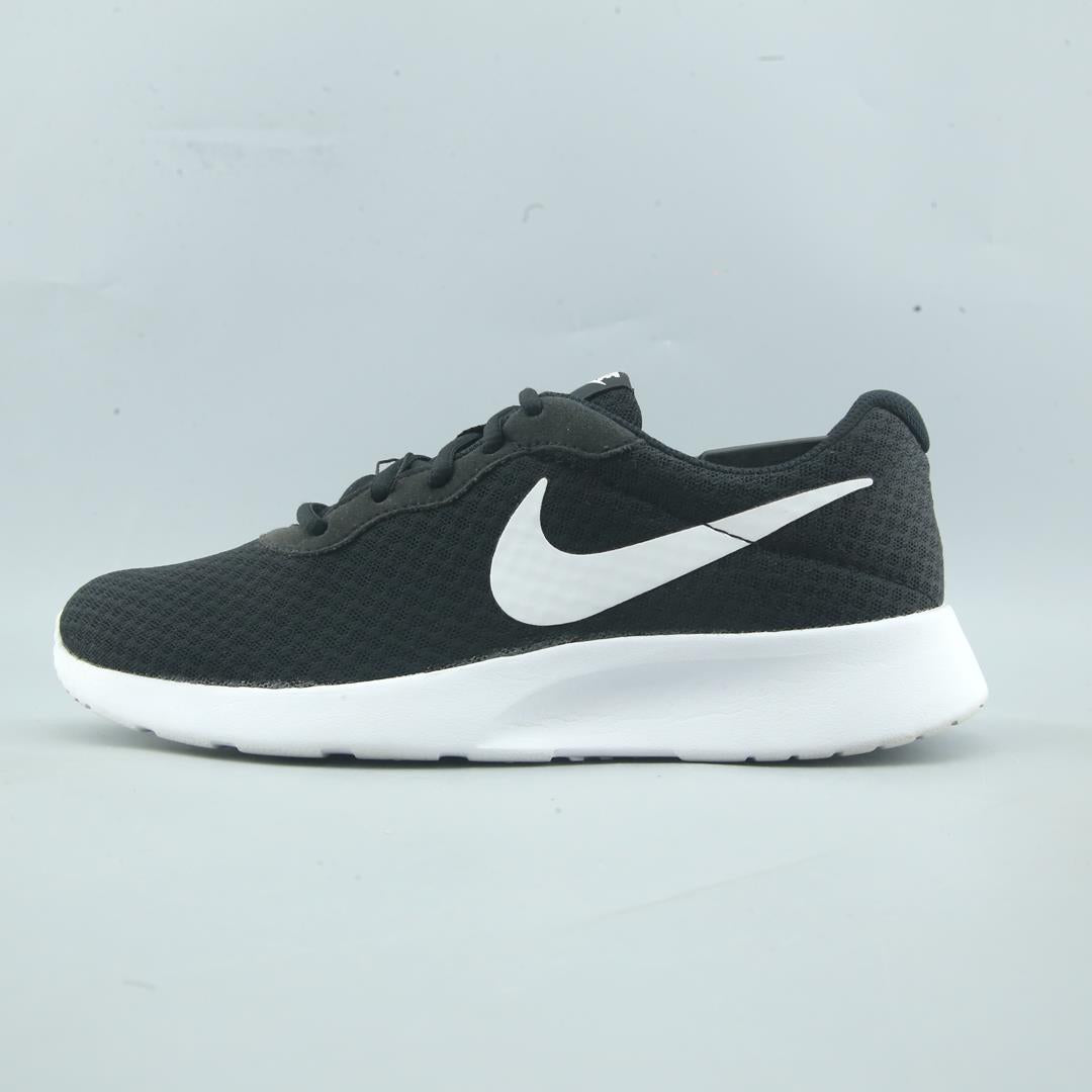 NIKE TANJUN