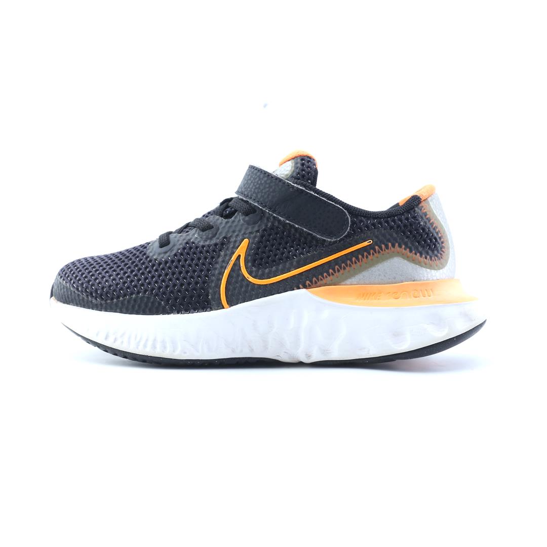 NIKE  RENEW RUN