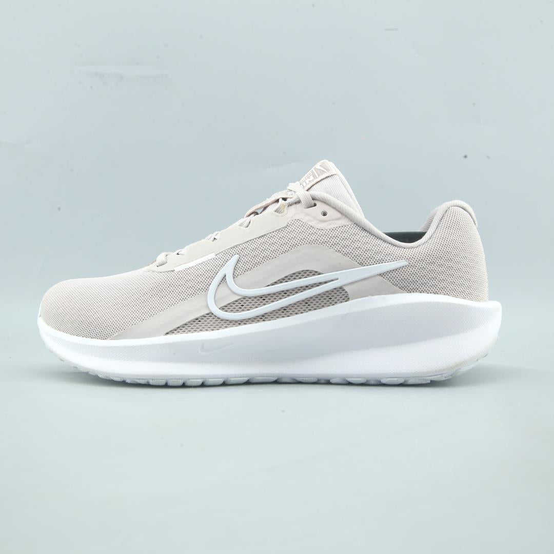 NIKE  DOWNSHIFTER 13